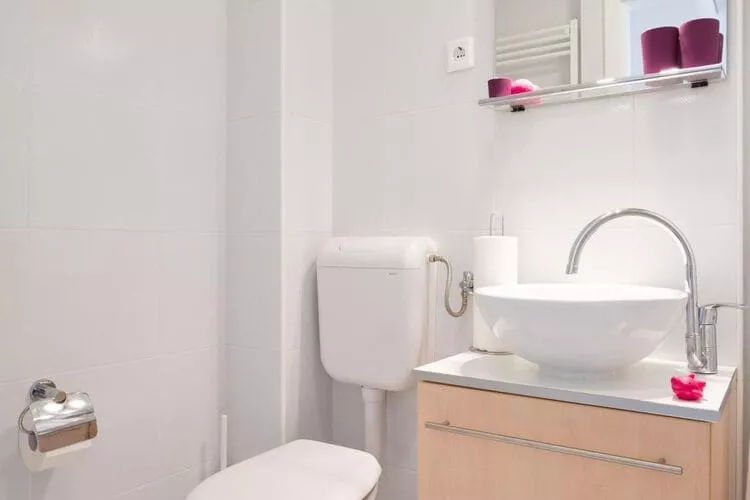 Apartment Nera - Triplex Two Bedroom Apartment with Balcony and Sea View-Bathroom
