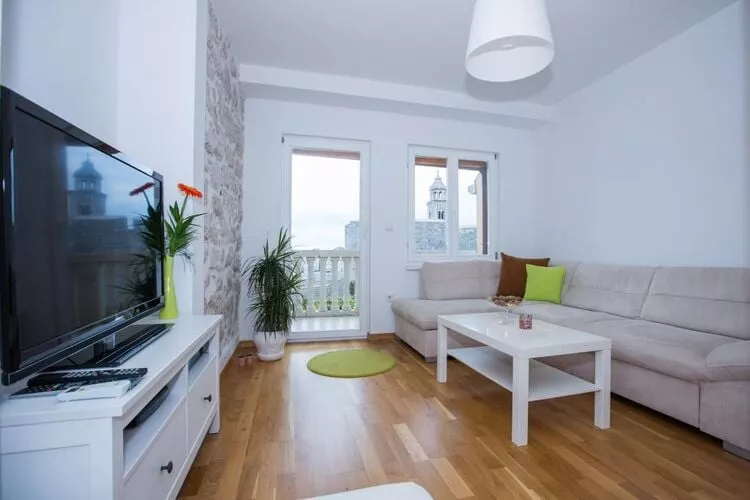 Apartment Nera - Triplex Two Bedroom Apartment with Balcony and Sea View-Indoor