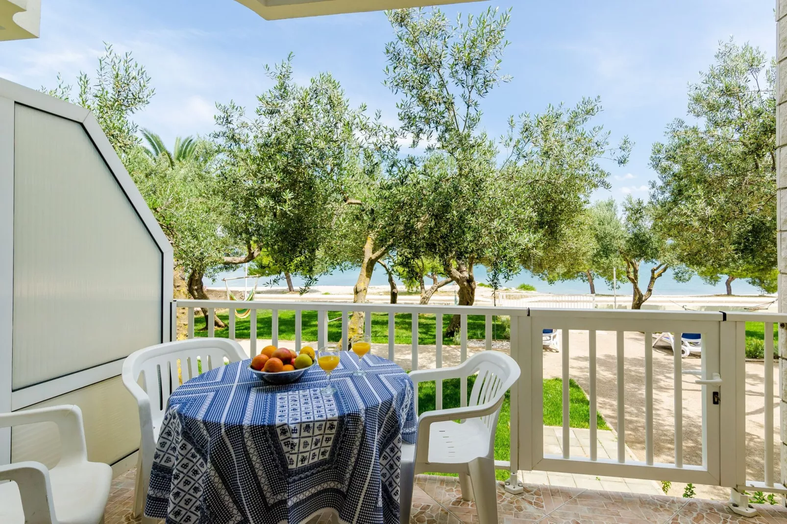 Apartments Glavor - Standard Studio Apartment with Terrace and Sea View (SA2)-Bedroom