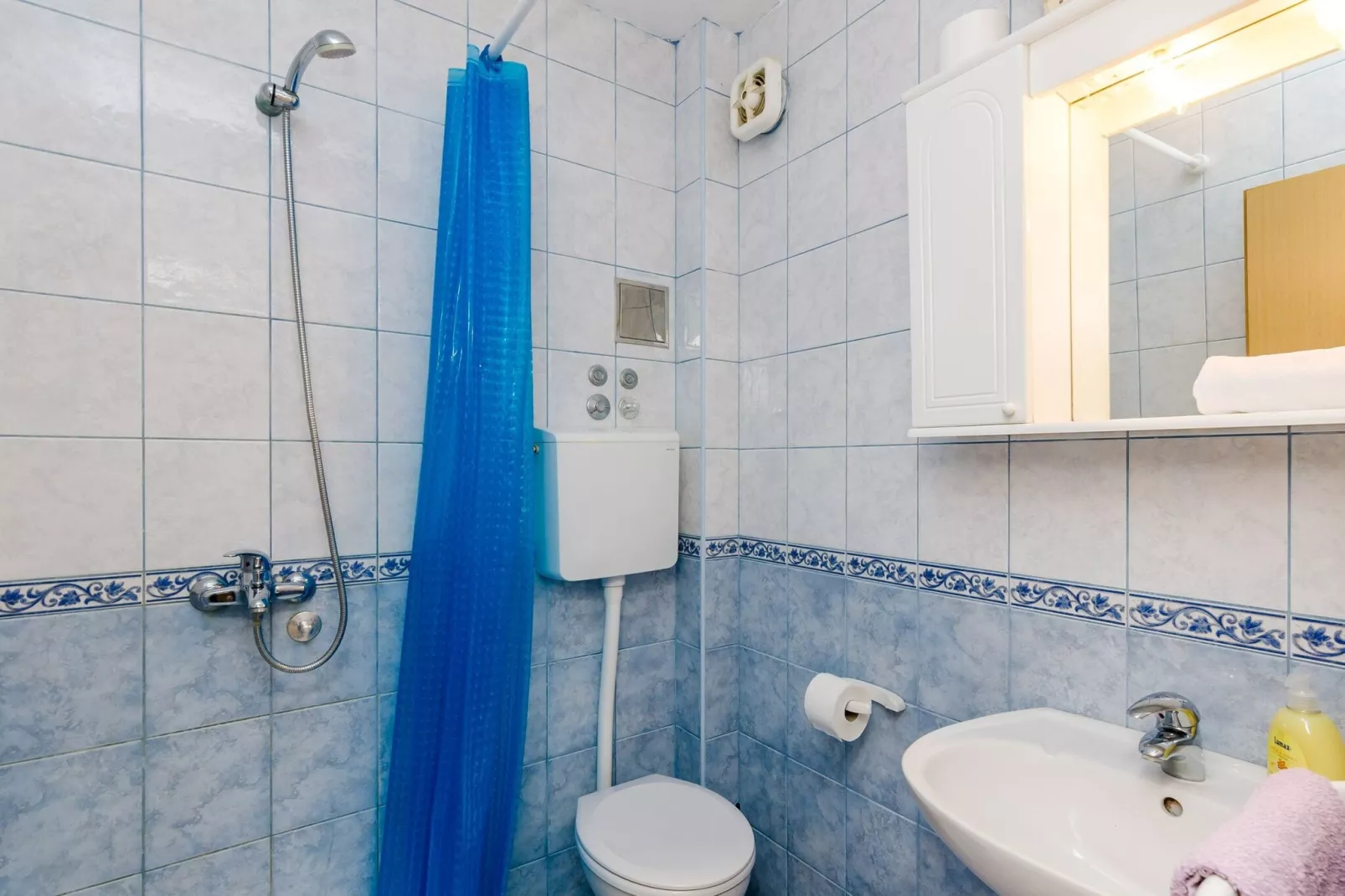Apartments Glavor - Standard Studio Apartment with Terrace and Sea View (SA2)-Bathroom