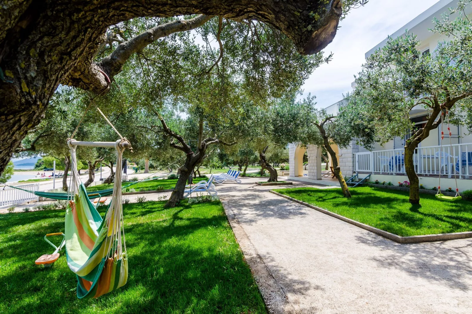 Apartments Glavor - Standard Studio Apartment with Terrace and Sea View (SA2)-Gardens summer