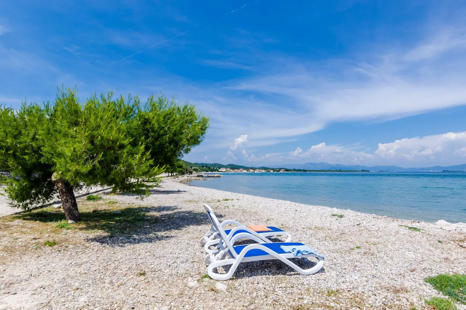 Apartments Glavor - Standard Studio Apartment with Terrace and Sea View (SA2)-Atmosphere