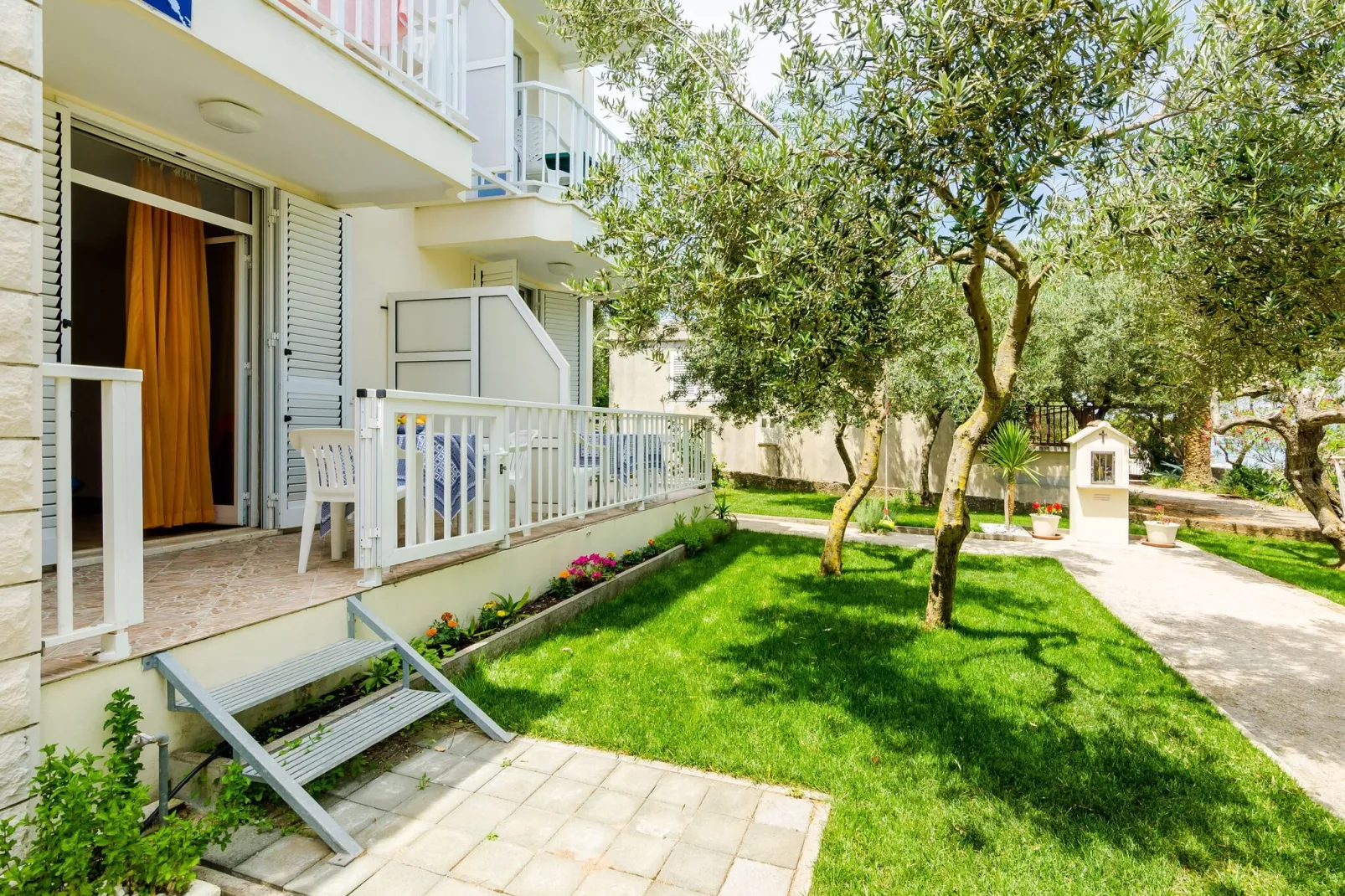 Apartments Glavor - Standard Studio Apartment with Terrace and Sea View (SA2)-Terrace