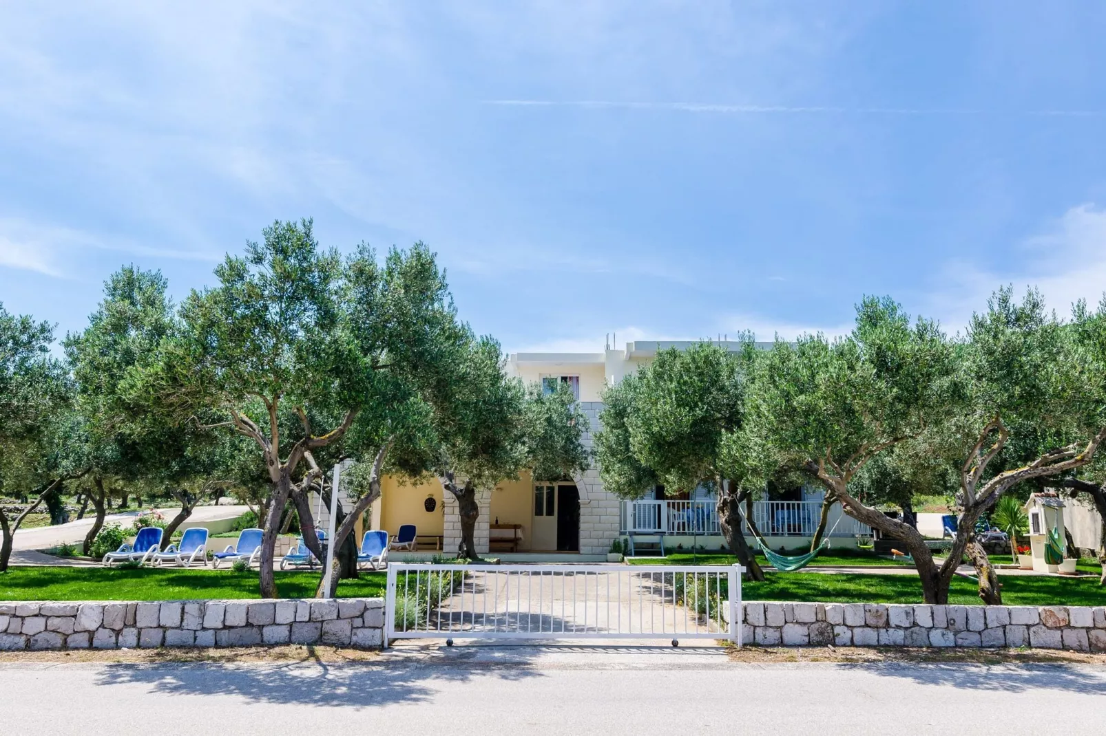 Apartments Glavor - Standard Studio Apartment with Terrace and Sea View (SA2)-Outdoor