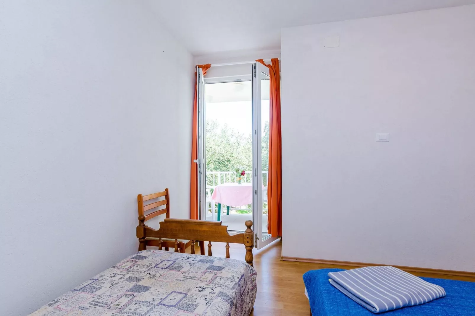Apartments Glavor - One Bedroom Apartment with Balconies and Sea View (A5)-Bedroom