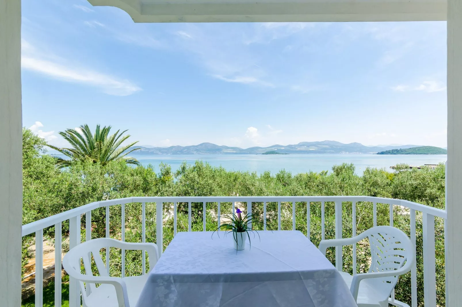 Apartments Glavor - One Bedroom Apartment with Balconies and Sea View (A5)-Terrace balcony