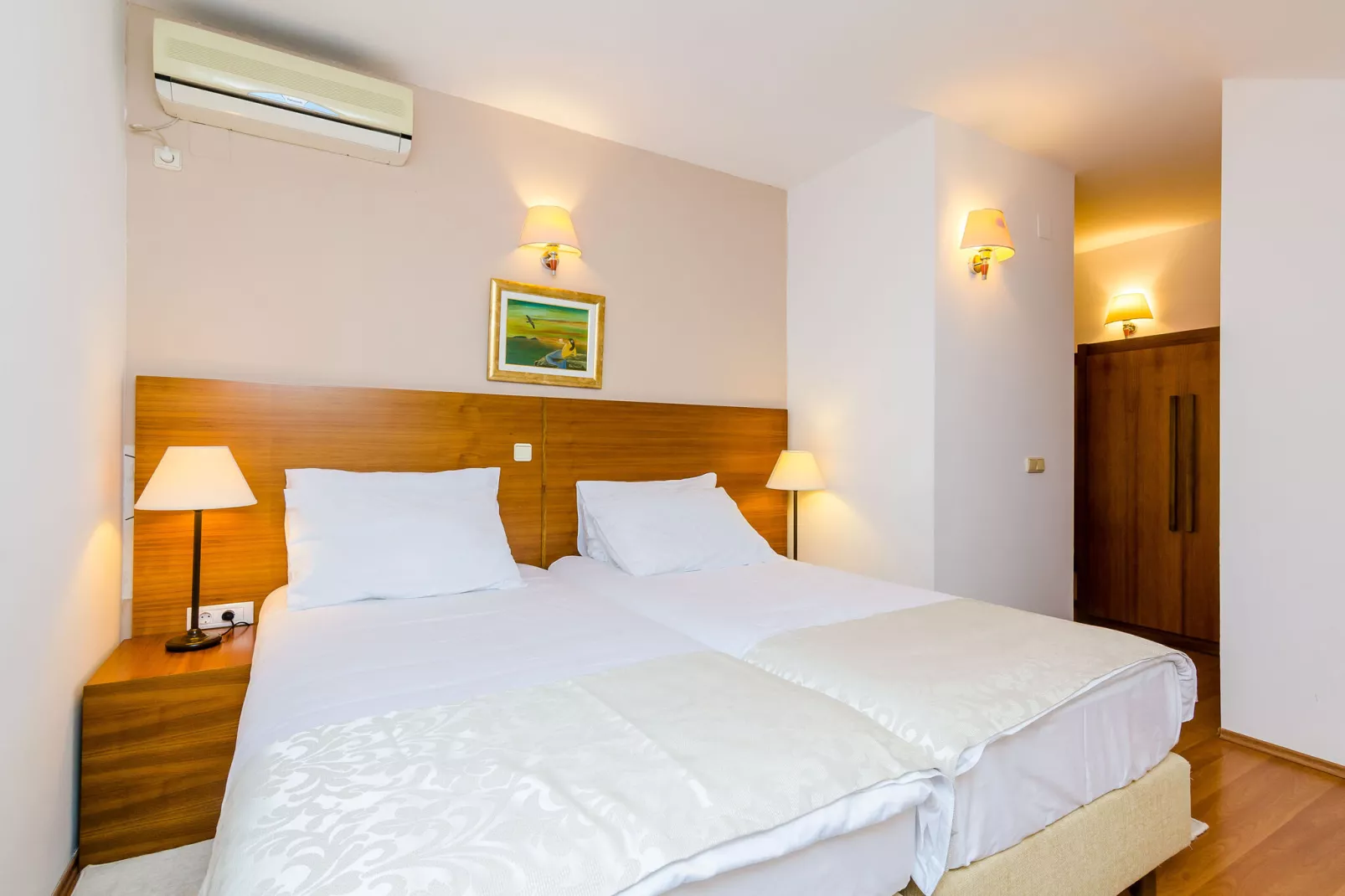 Pansion Srebreno - Double or Twin Room with Balcony and City View 3-Bedroom