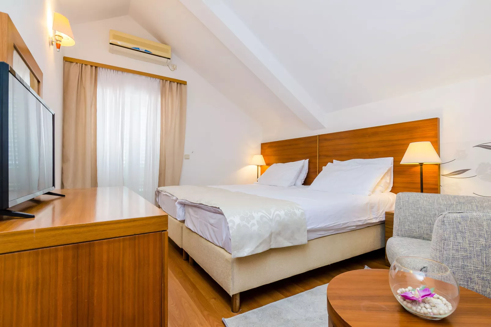 Pansion Srebreno - Double or Twin Room with Balcony and City View 3-Bedroom