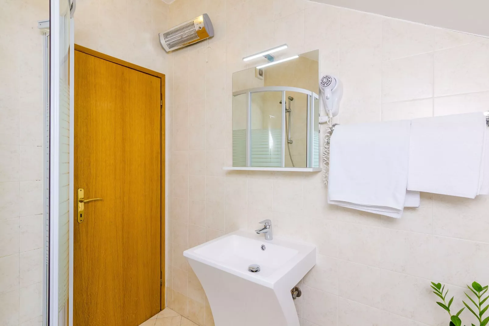 Pansion Srebreno - Double or Twin Room with Balcony and City View 3-Bathroom