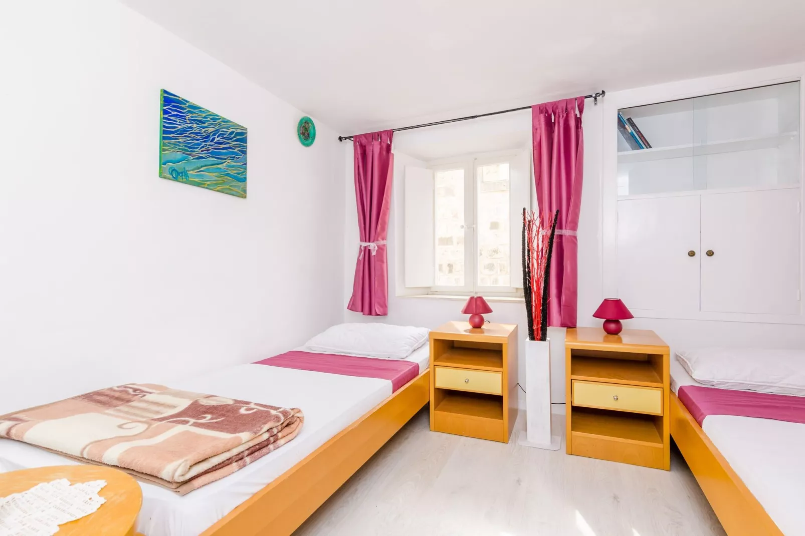 Rooms Jozomare - Twin Room with Shared Bathroom (3rd Floor)-Indoor