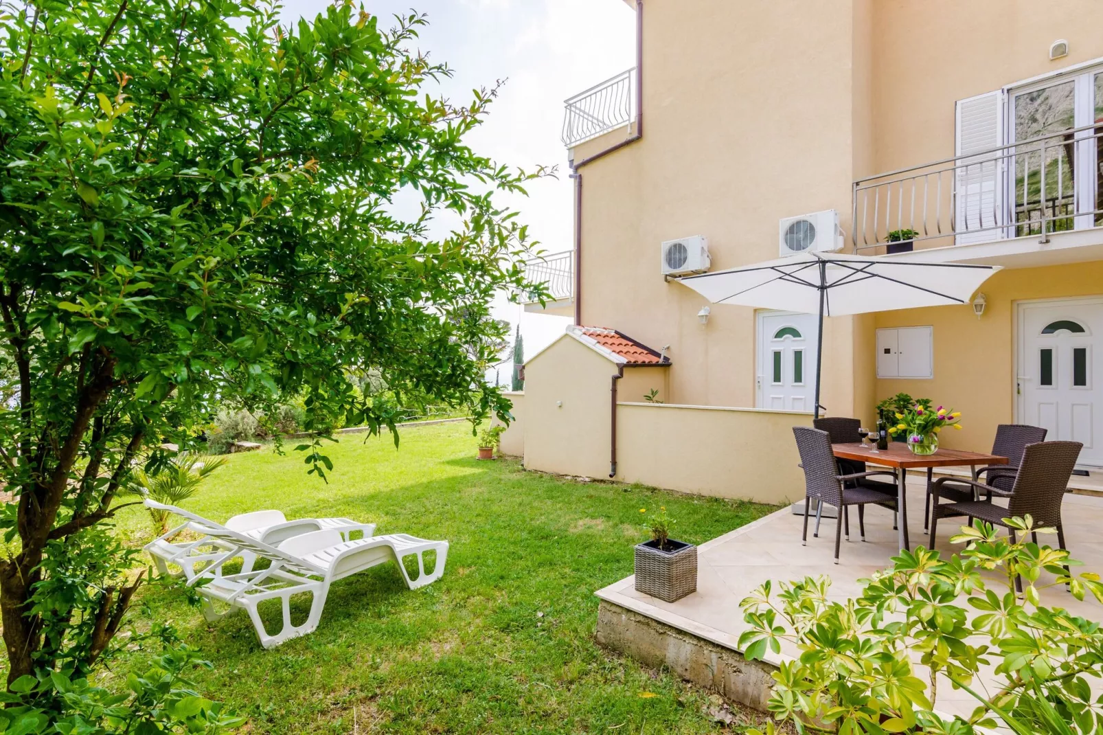 Color Apartments - One Bedroom Apartment with Terrace and Partial Sea View (Blue)-Terrace