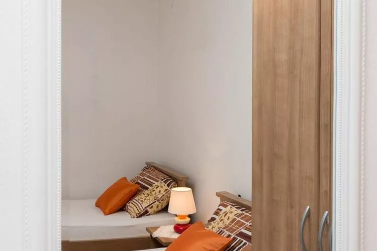 Rooms Ivo - Twin Room with Shared Bathroom-Bedroom