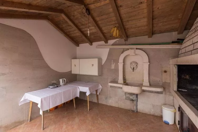 Rooms Ivo - Twin Room with Shared Bathroom-Facilities