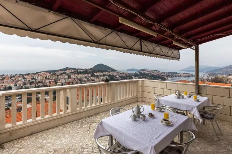 Rooms Ivo - Twin Room with Shared Bathroom-Terrace