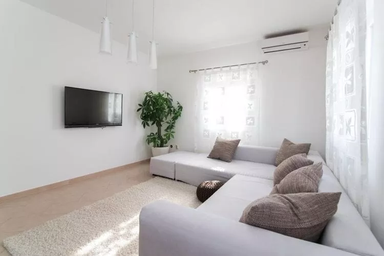 Apartment Marcela - Deluxe Two Bedroom Apartment with Terrace and Sea View-Salon