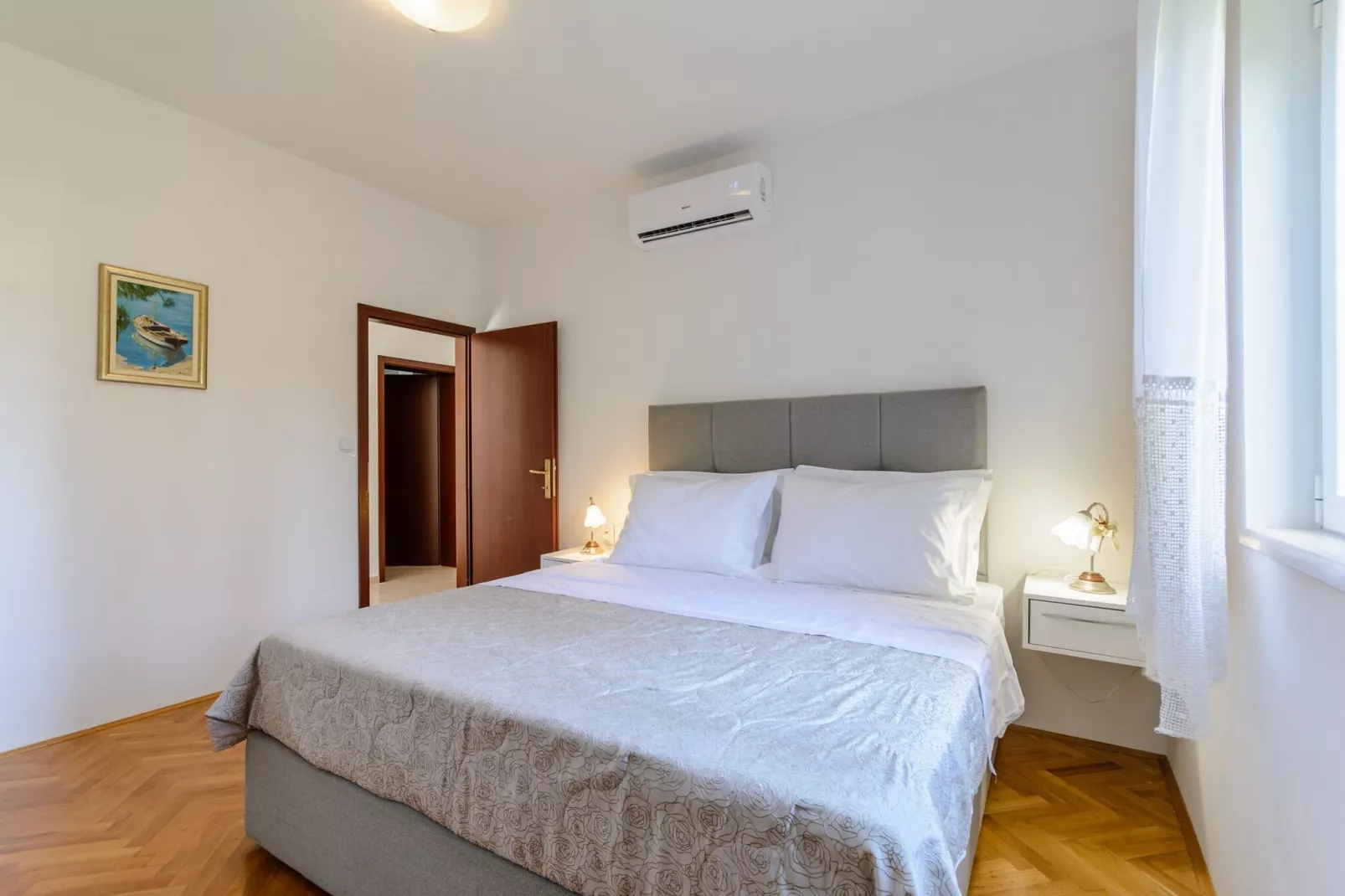 Apartment Marcela - Deluxe Two Bedroom Apartment with Terrace and Sea View-Chambre