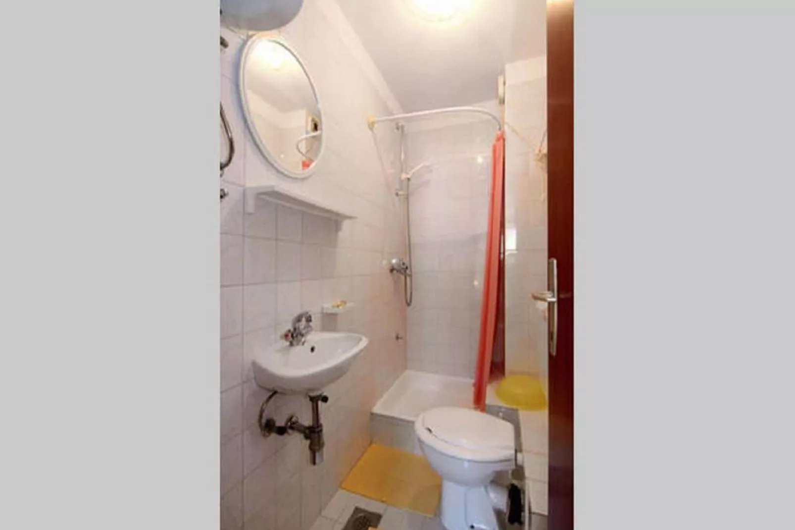 Apartments Nadia - Standard Studio Apartment(A2)-Bathroom