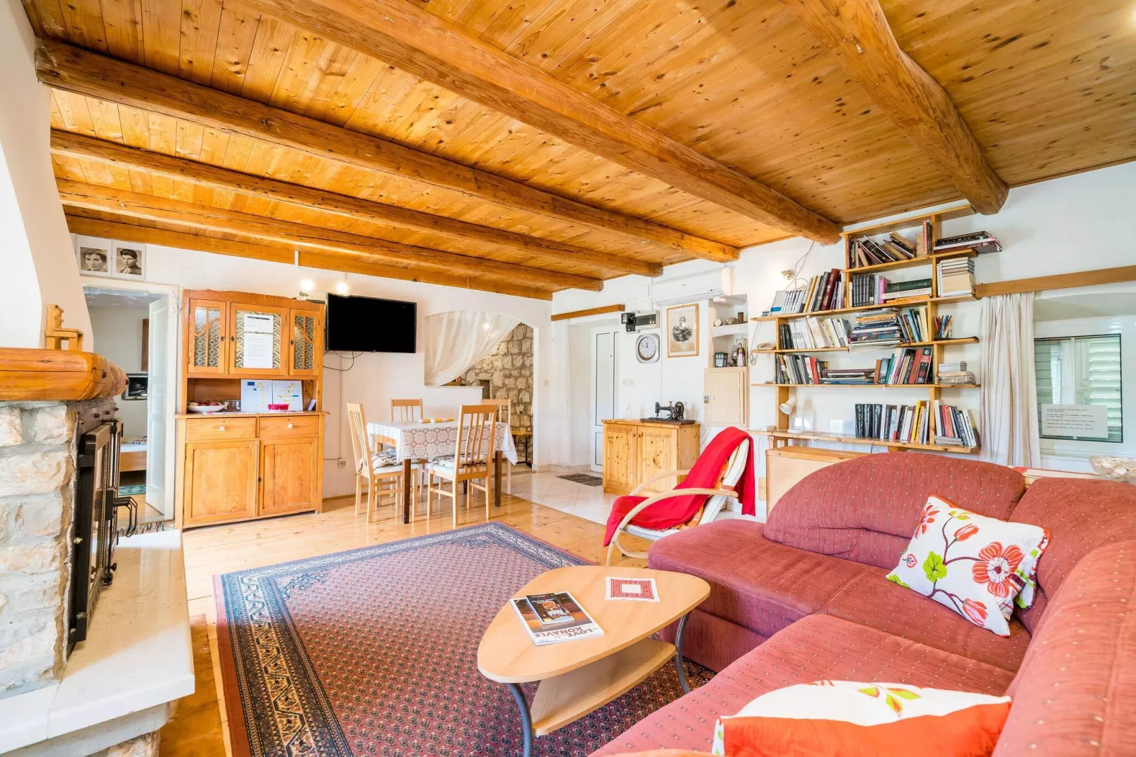 House Kočan-Four Bedroom Villa with Terrace and Swimming Pool-Living room