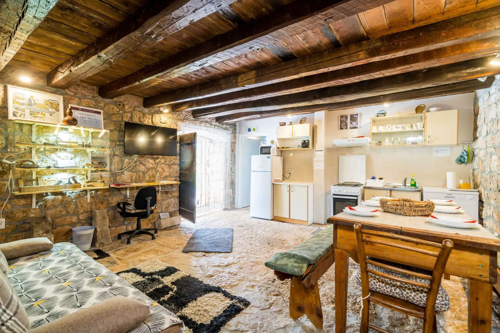 House Kočan-Four Bedroom Villa with Terrace and Swimming Pool-Indoor