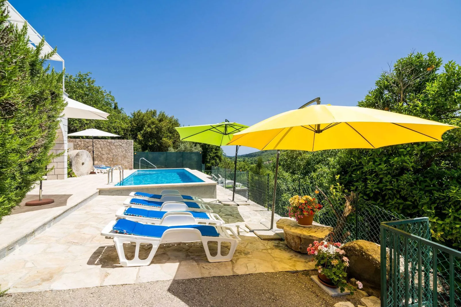House Kočan-Four Bedroom Villa with Terrace and Swimming Pool-Pool