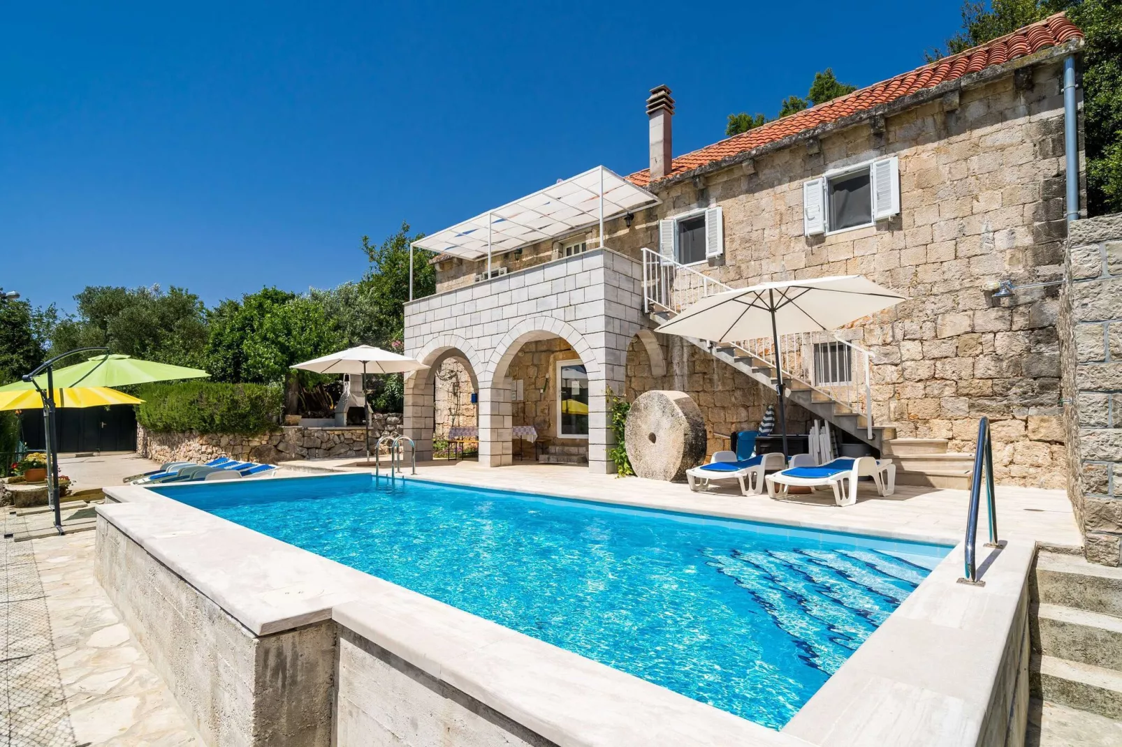 House Kočan-Four Bedroom Villa with Terrace and Swimming Pool-Pool