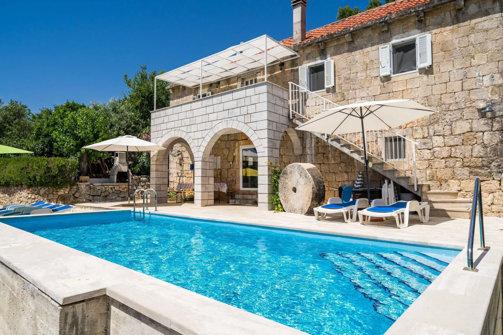 House Kočan-Four Bedroom Villa with Terrace and Swimming Pool-Pool