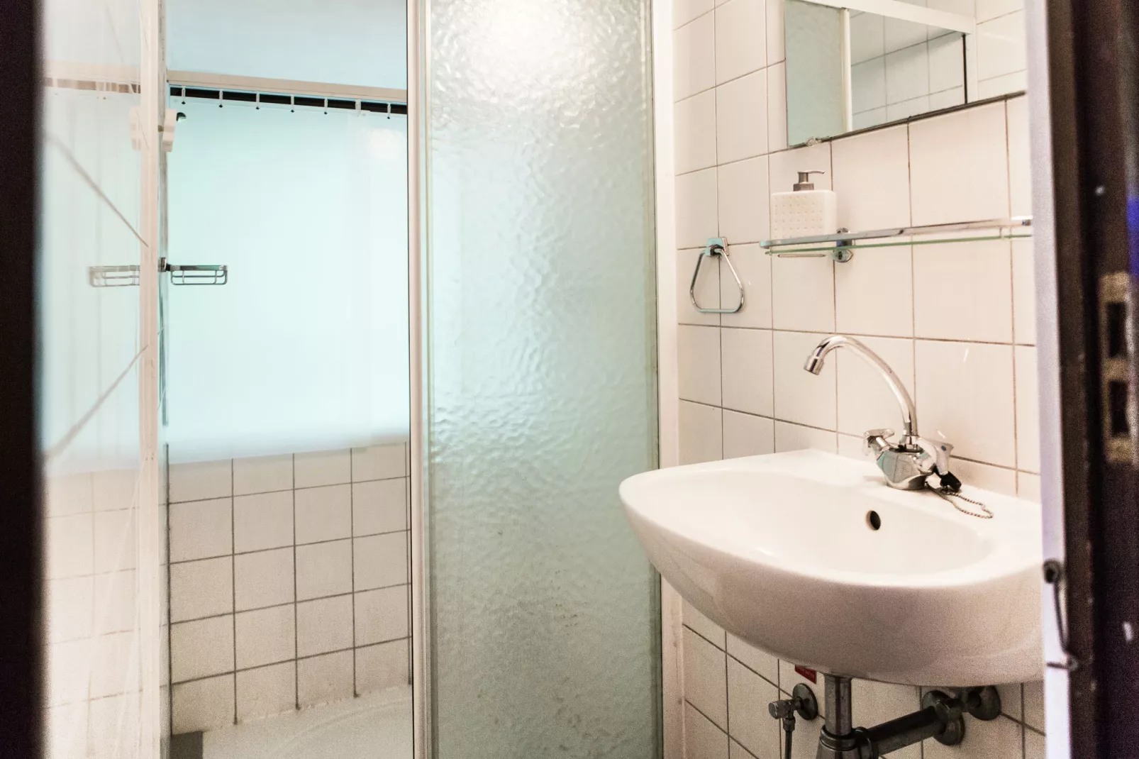 Le Colombier 204-Bathroom
