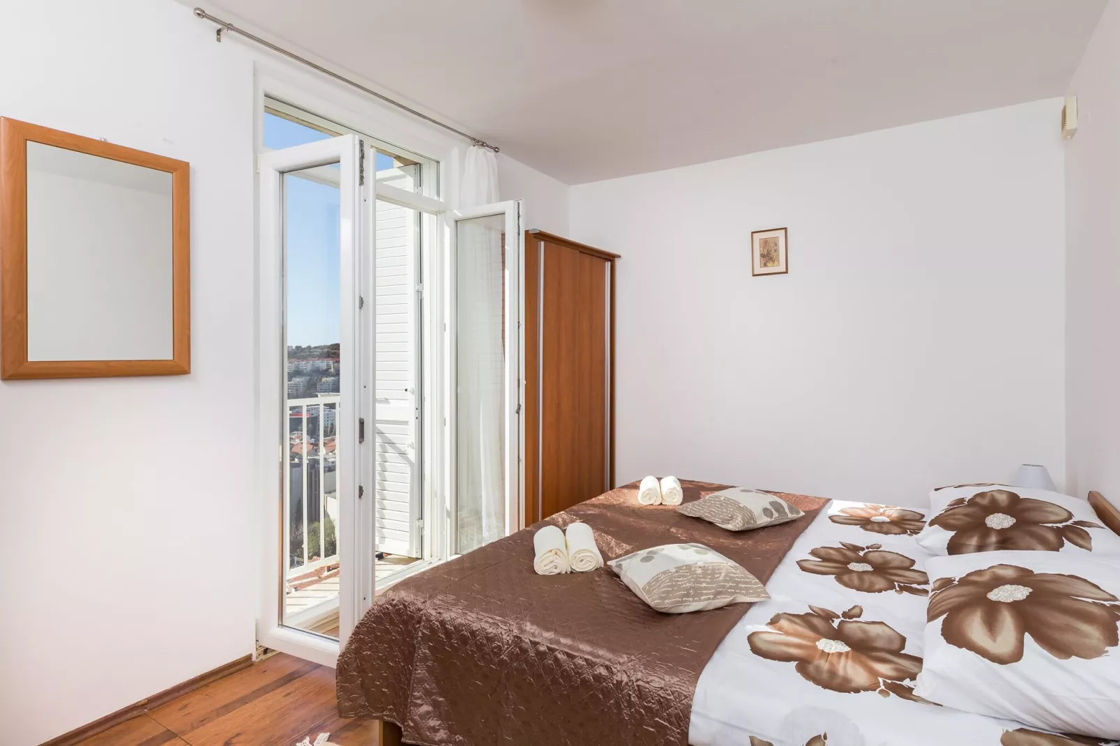 Apartment Brajković - One Bedroom Apartment with Loggia and Sea View-Chambre