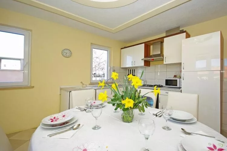 Apartments Villa Rose - Two-Bedroom Apartment with Sea View Terrace-Küche
