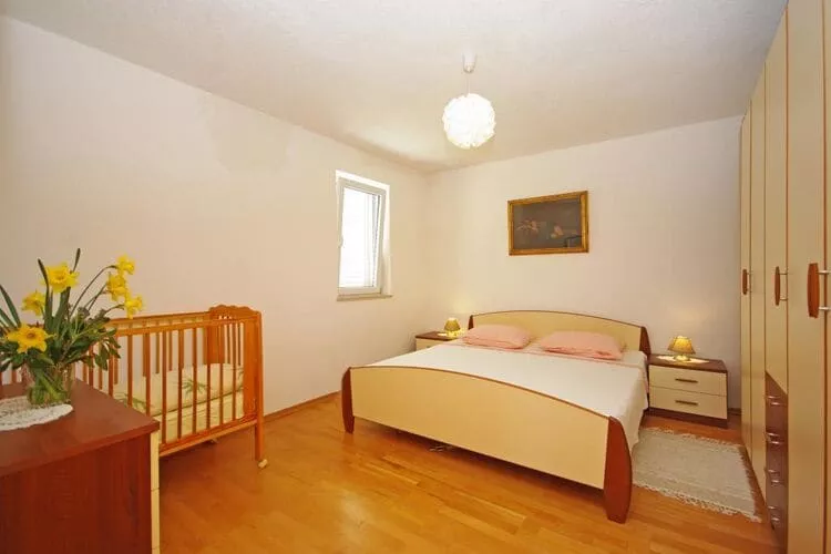 Apartments Villa Rose - Two-Bedroom Apartment with Sea View Terrace-Schlafzimmer