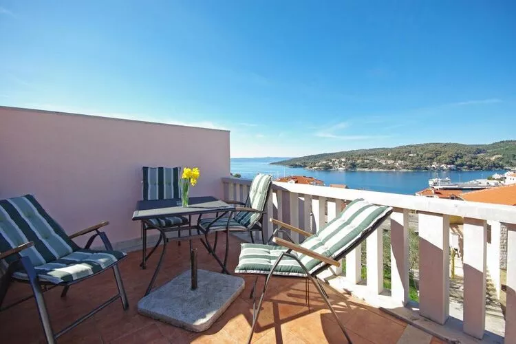 Apartments Villa Rose - Standard Studio with Sea View  and shared Terrace (A2 bijeli)-Terrace