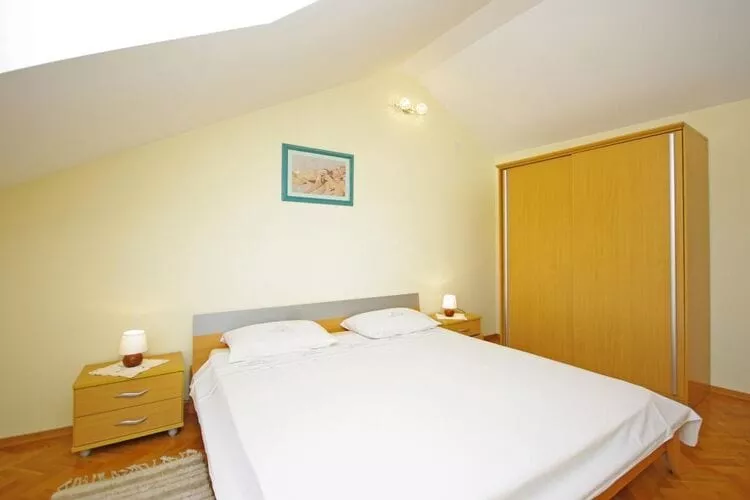 Apartments Villa Rose - Economy Studio with Sea View and shared  Terrace (A3 crveni)