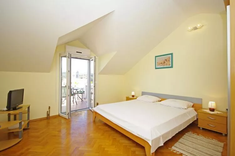 Apartments Villa Rose - Economy Studio with Sea View and shared  Terrace (A3 crveni)-Bedroom
