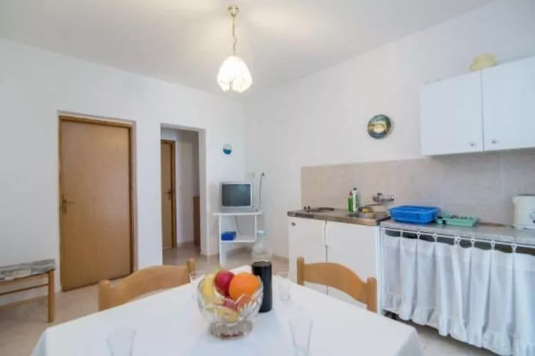 Apartments Boguvila - Two-Bedroom Basic Apartment with Terrace (A1) - (ST)-Kitchen
