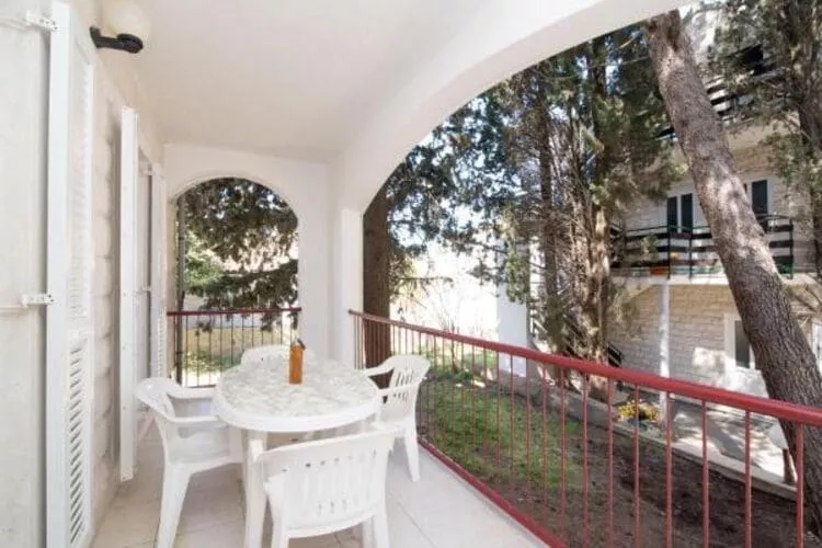 Apartments Boguvila - Two-Bedroom Family Apartment with Terrace (A2) - (ST)-Terrasse