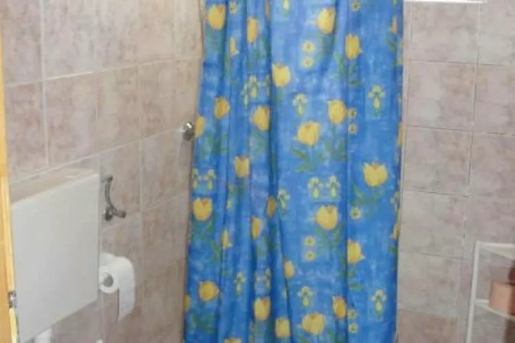 Apartments Boguvila - Two-Bedroom Economy Apartment with Terrace (A5) - (ST)-Salle de bain