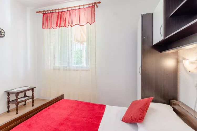 Apartment Mia-Three Bedroom Apartment with Sea View Terrace-Chambre