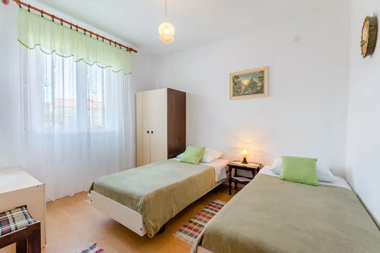Apartment Mia-Three Bedroom Apartment with Sea View Terrace-Chambre