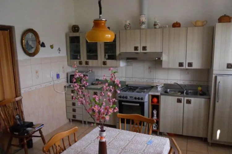 Apartment Three Palms - Two Bedroom Apartment with Terrace - (ST)-Kitchen