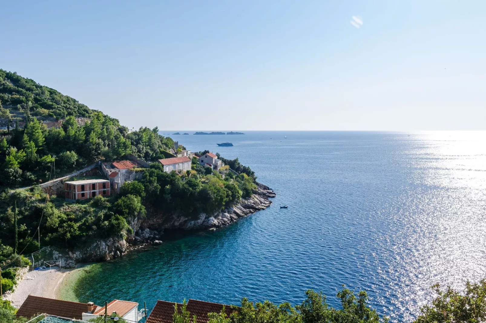 Indy's Beach Apartments -Two Bedroom Apartment with Balcony and Sea View-View