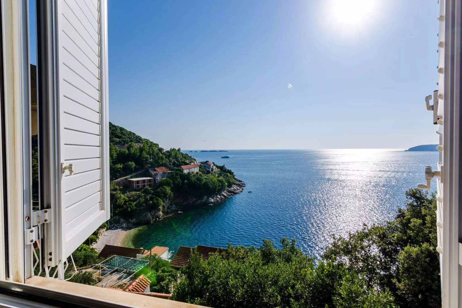 Indy's Beach Apartments -Two Bedroom Apartment with Balcony and Sea View-View