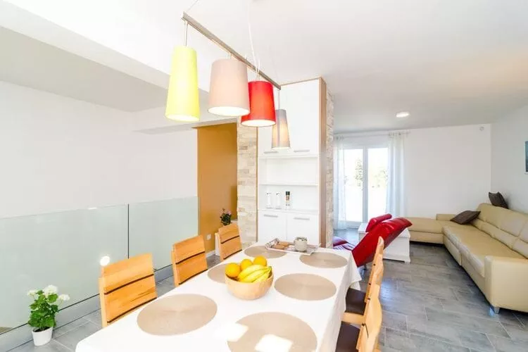 Apartment Lula - Superior Two-Bedroom Apartment with Balcony and Sea View-Salon