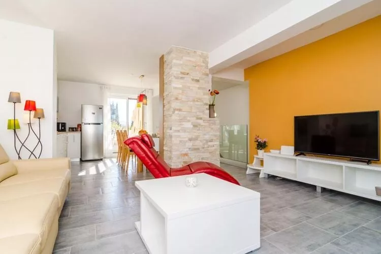 Apartment Lula - Superior Two-Bedroom Apartment with Balcony and Sea View-Salon