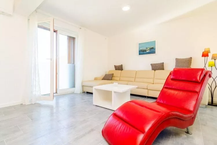 Apartment Lula - Superior Two-Bedroom Apartment with Balcony and Sea View-Salon