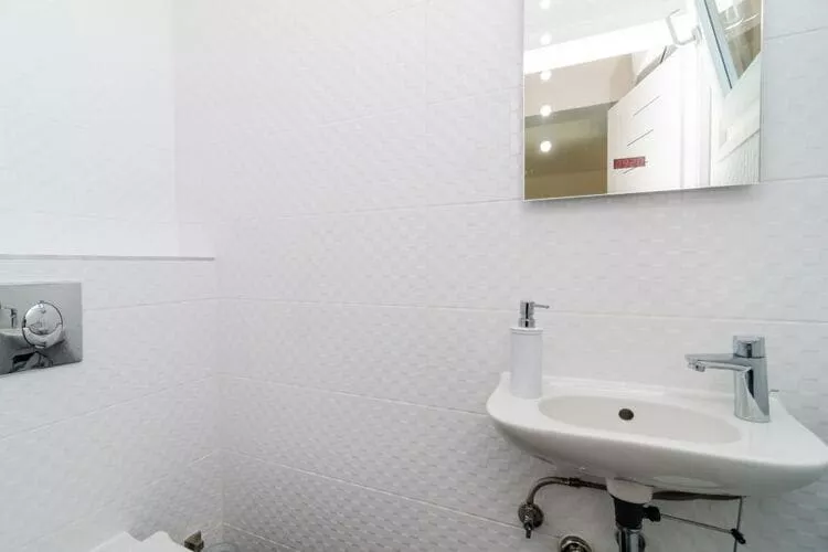 Apartment Lula - Superior Two-Bedroom Apartment with Balcony and Sea View-Salle de bain