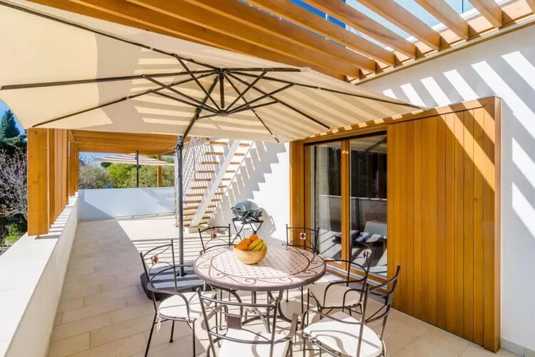 Apartment Lula - Superior Two-Bedroom Apartment with Balcony and Sea View-Balcon-terrasse