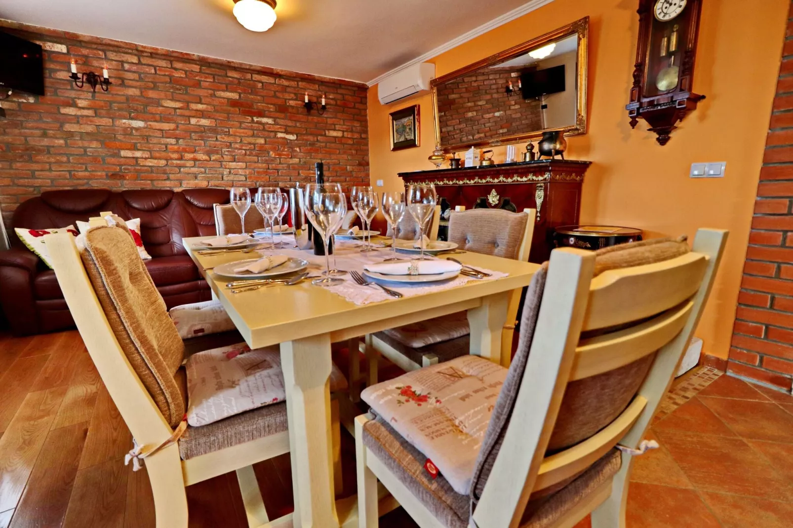 Stone House San Pelegrin-Two Bedroom Holiday Home with Terrace and Sea View-Salle à manger