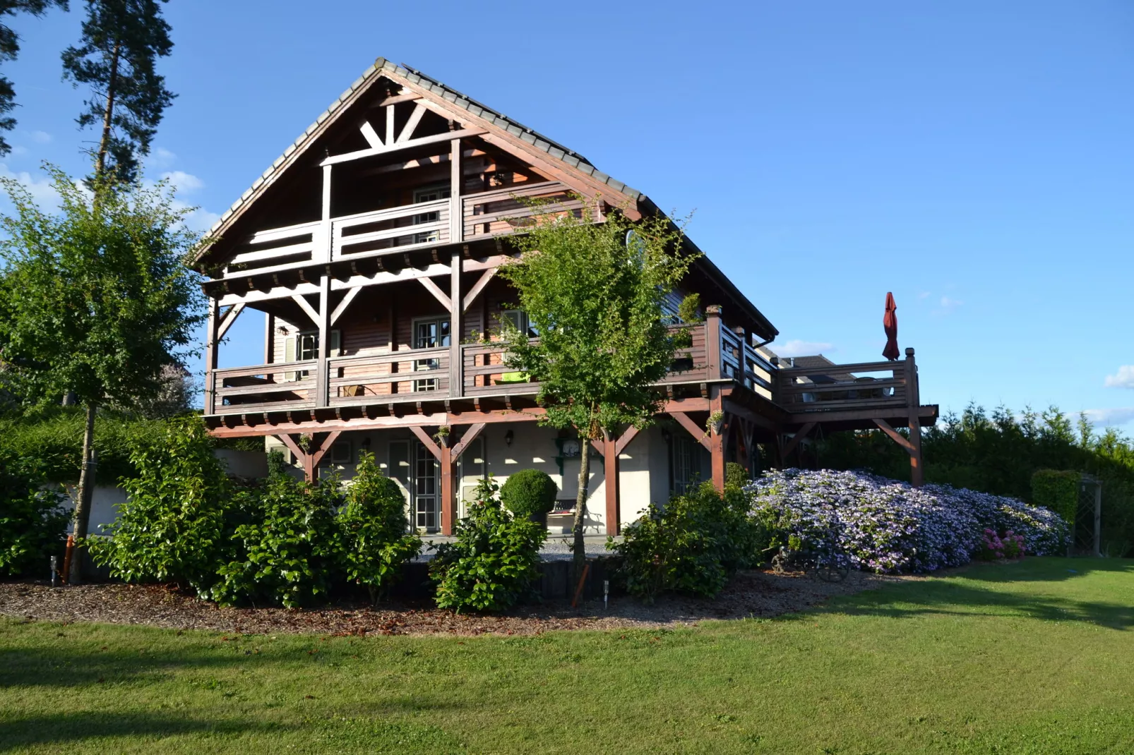 Chalet du Soleil-Exterior summer