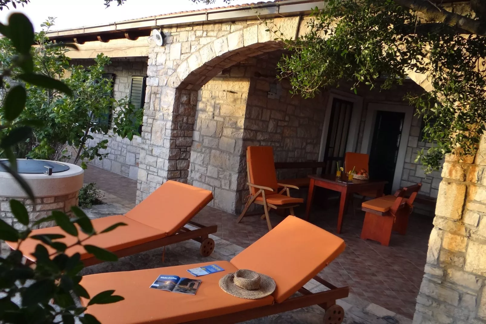 Stone House San Pelegrin-Two Bedroom Holiday Home with Terrace and Sea View-Extérieur