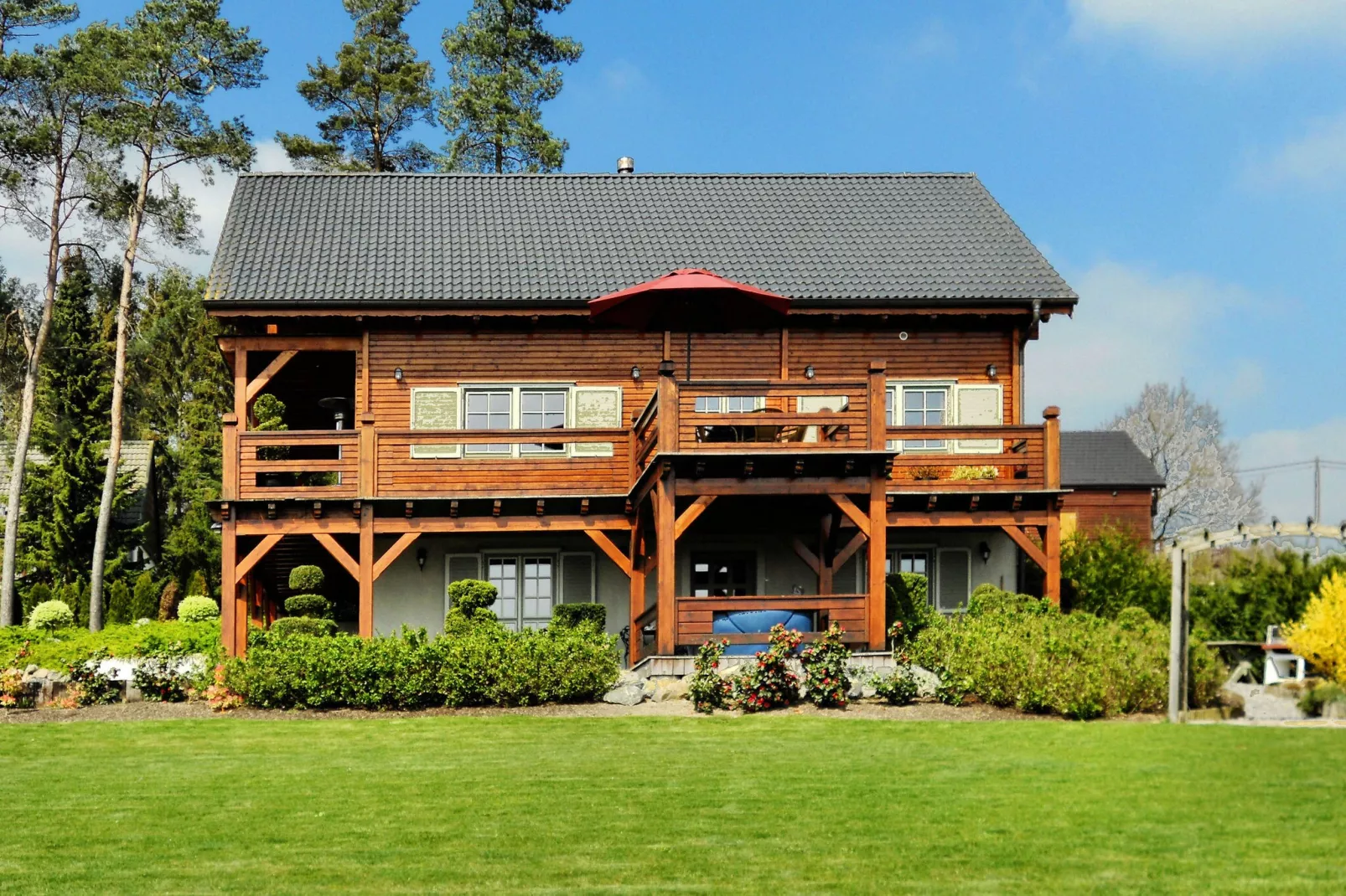 Chalet du Soleil-Exterior summer
